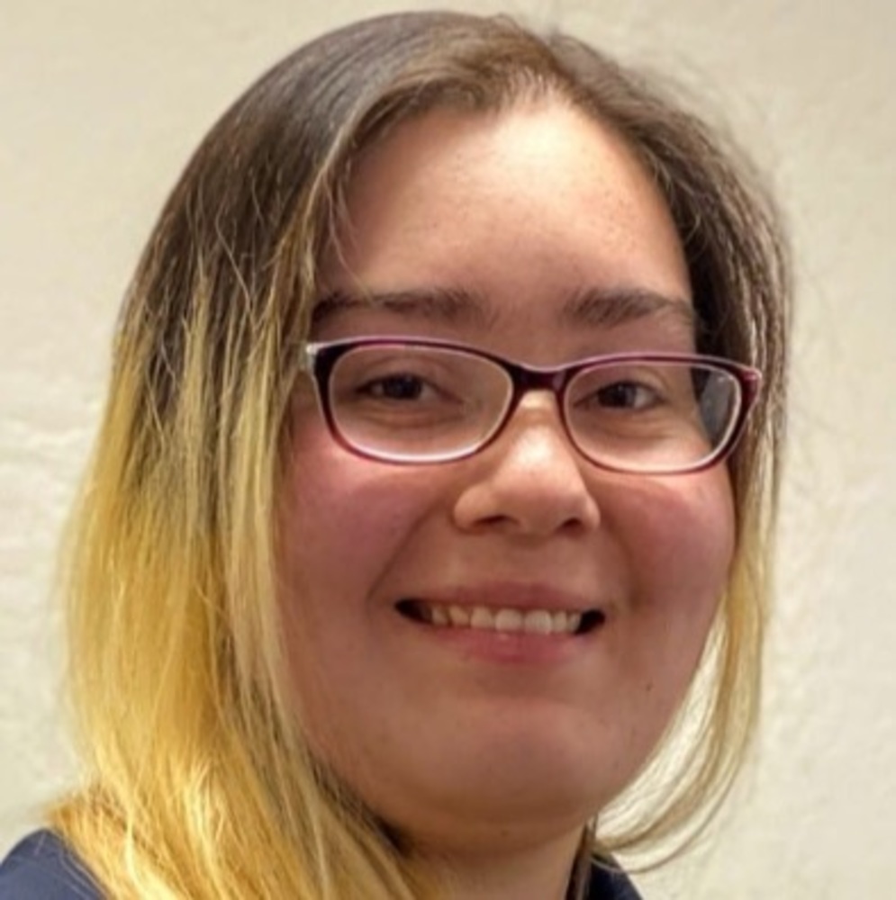 Meet your Posher, Alexis